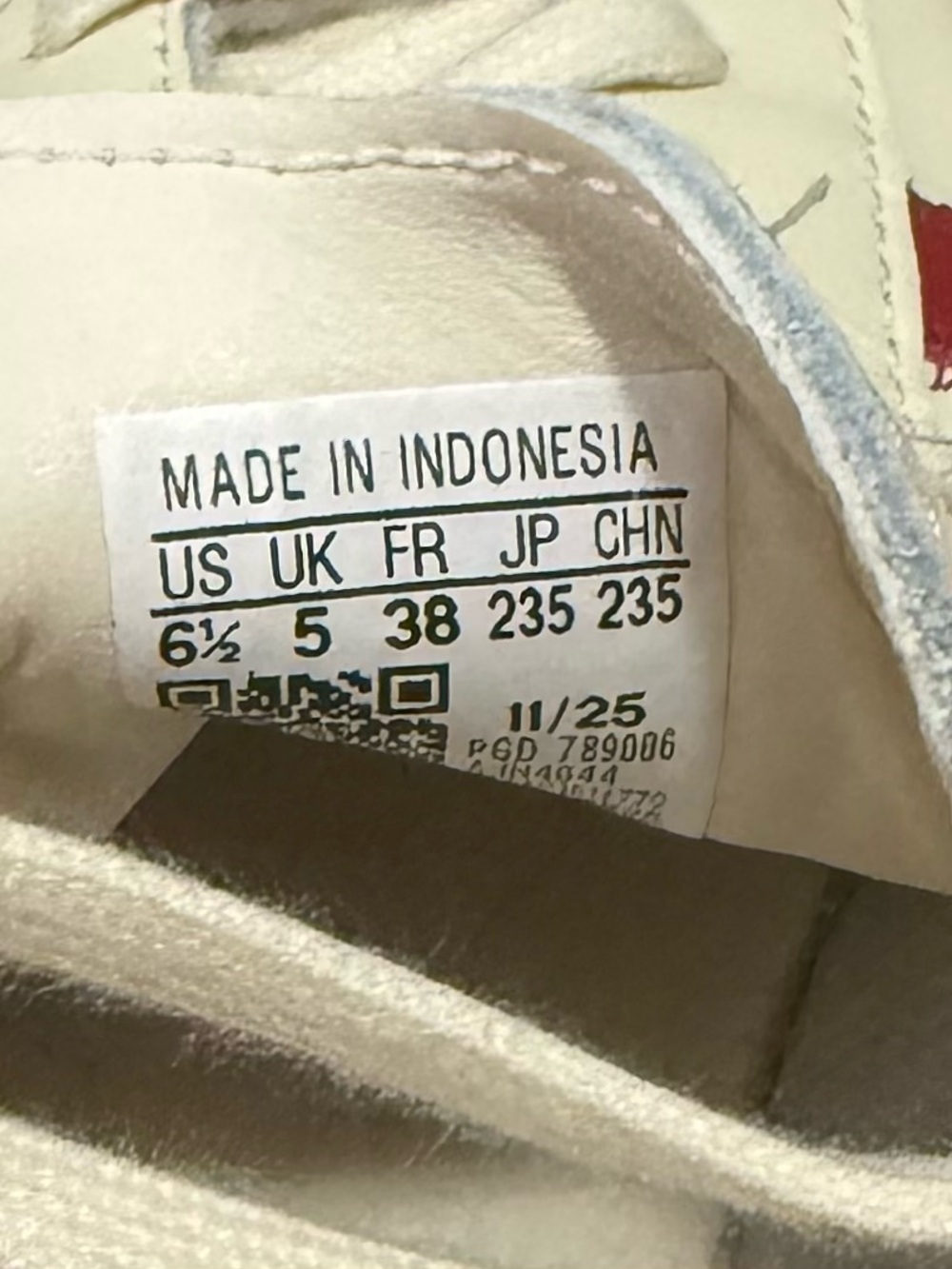 Adidas Samba Cream White/Team Victory Red Leather Sneakers - Picture 7 of 8